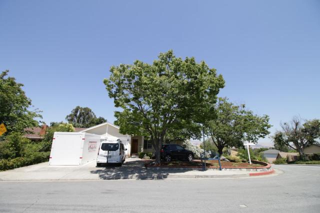 273 Vineyard Dr