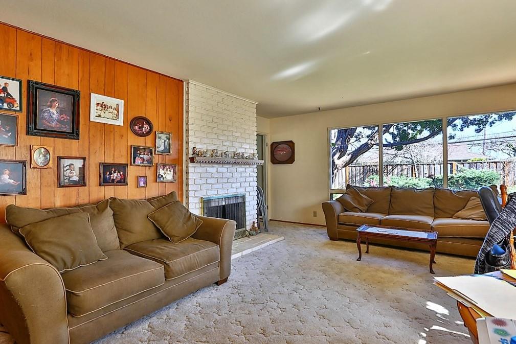 1449 Branham Ln