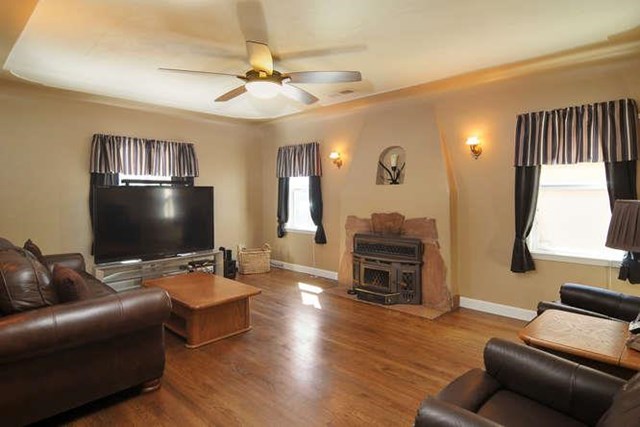 1017 Parkinson Ct