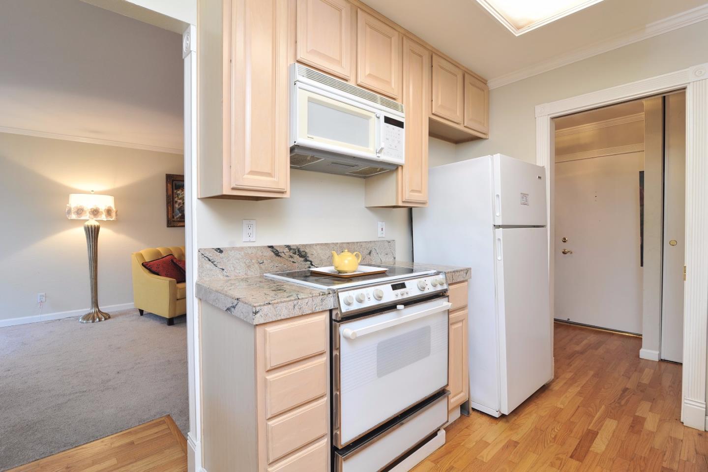 Public Record: 7100 Rainbow Dr #3 San Jose, CA 95129