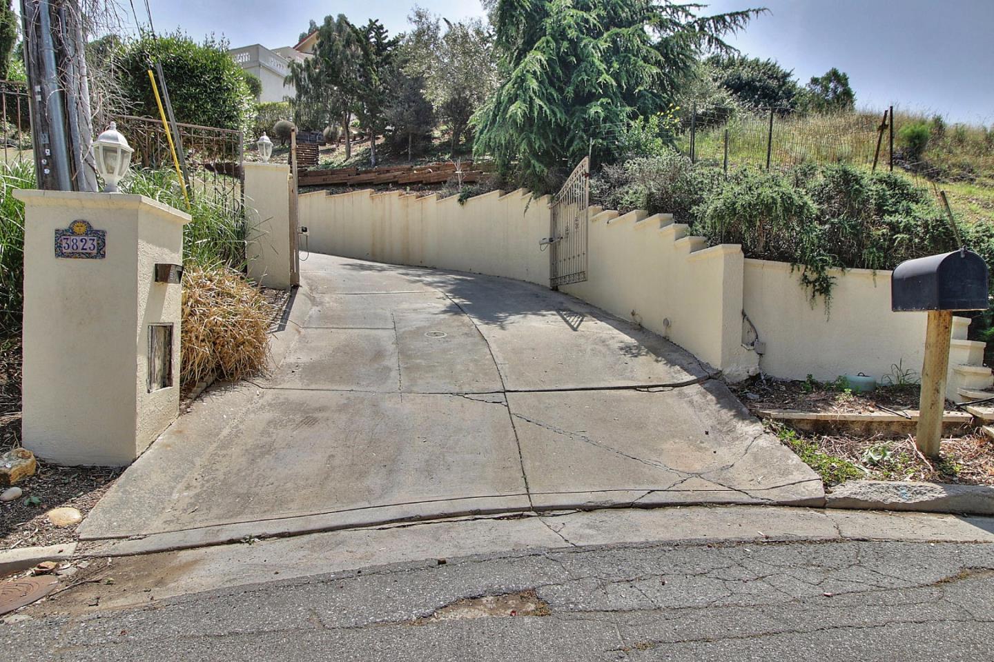For Sale: 3823 Steinbaugh Ct San Jose, CA 95132