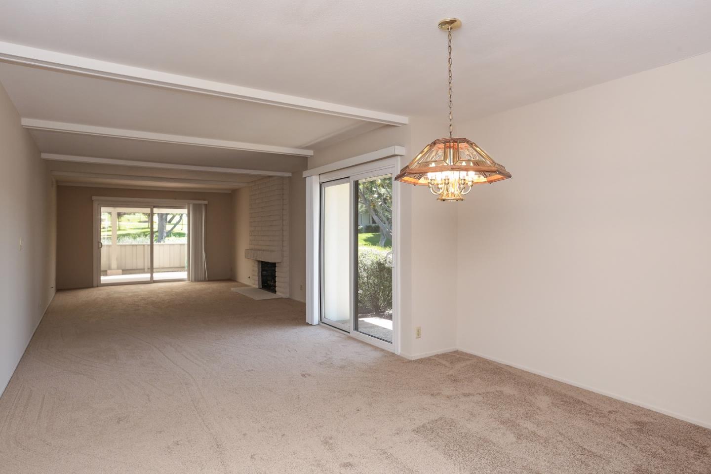 5563 Cribari Cir