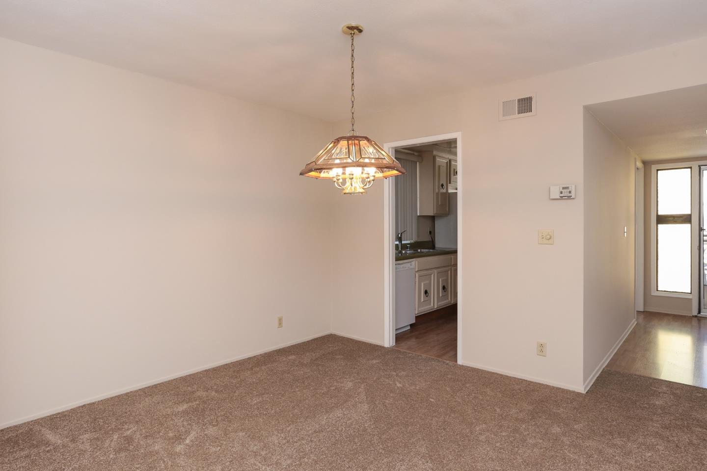 5563 Cribari Cir
