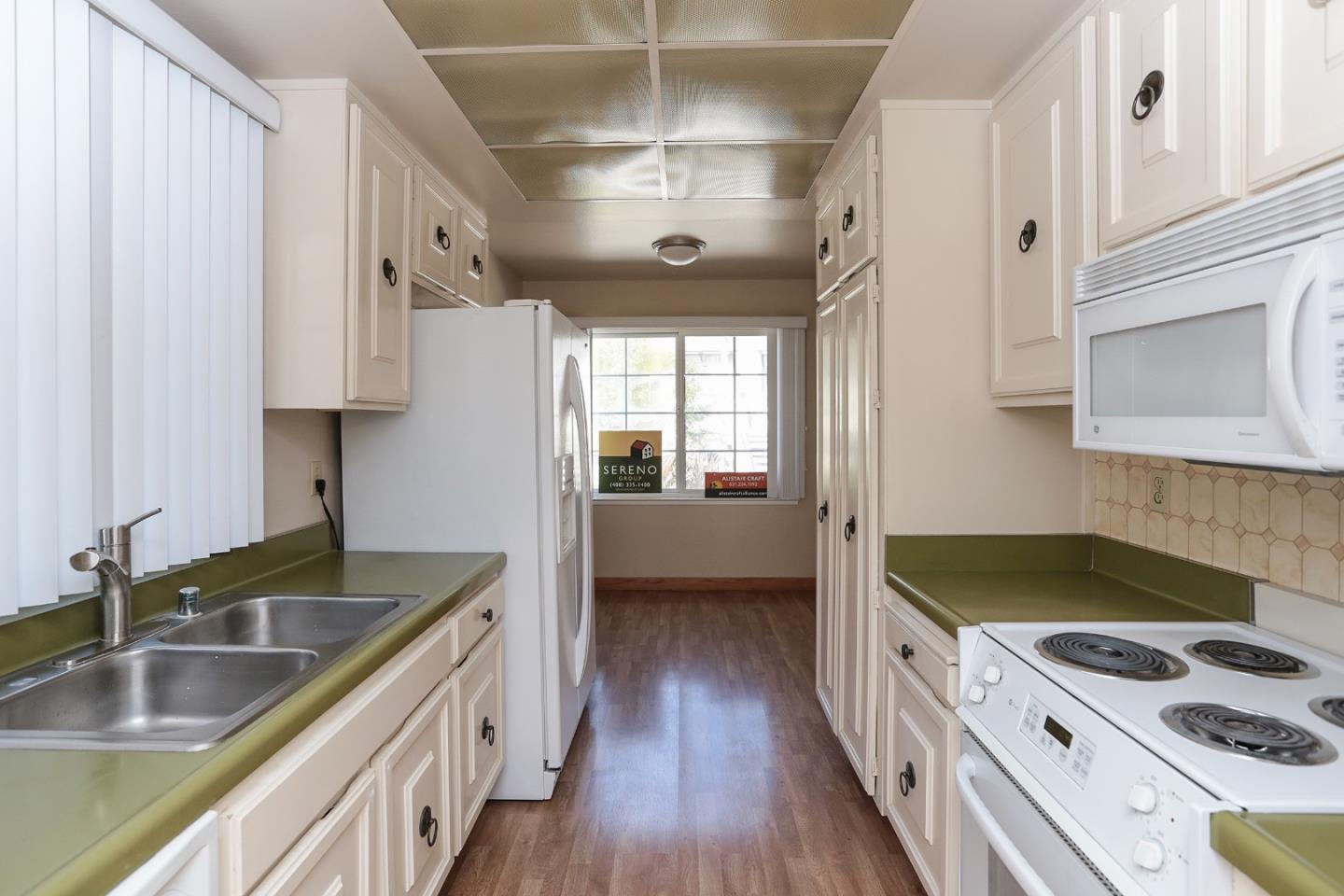 5563 Cribari Cir