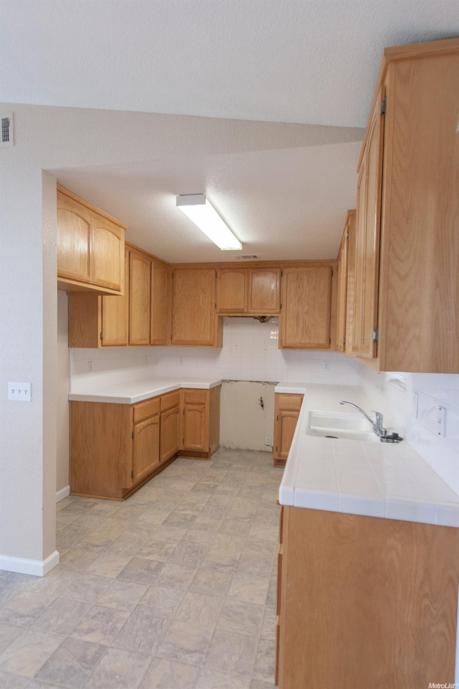 1865 W Sonora St
