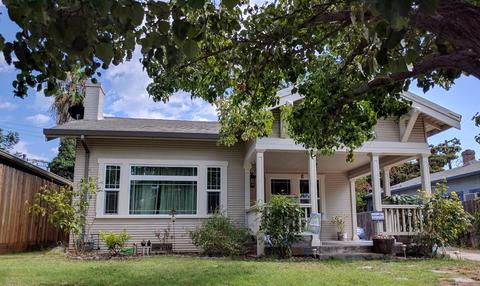 1040 W Elm St