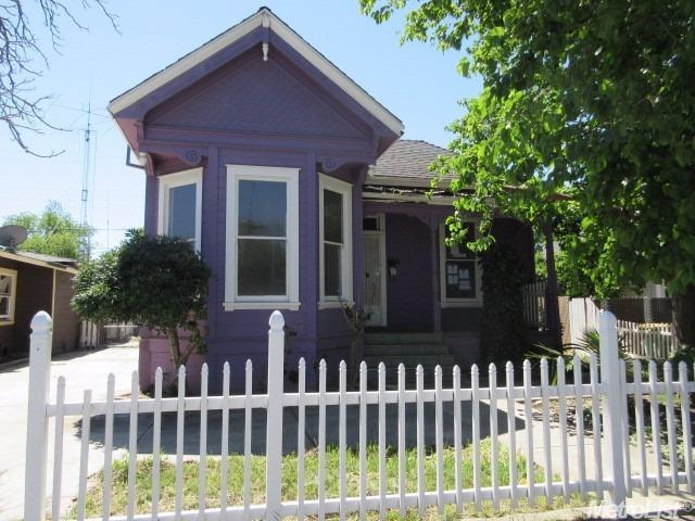 1139 E Acacia St