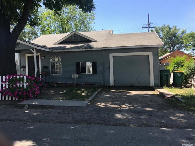 1139 E Acacia St