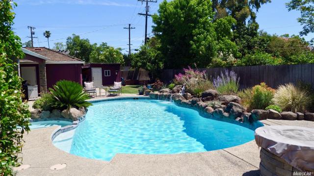 1035 W Elm St