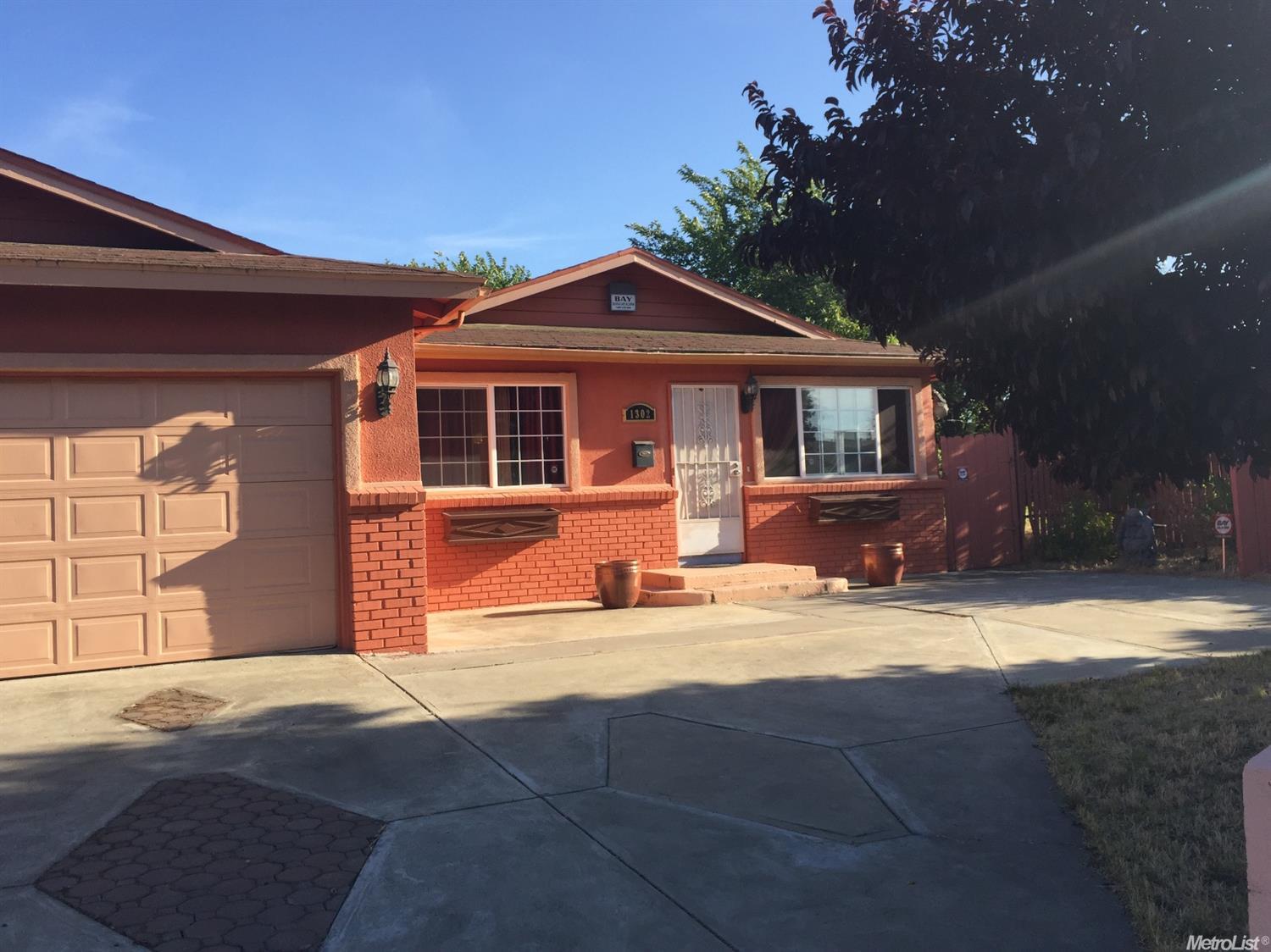 For Sale: 1302 Denver Ave Stockton, CA 95206