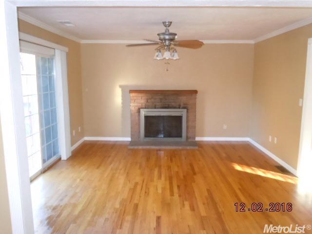 15 W El Campo Ave