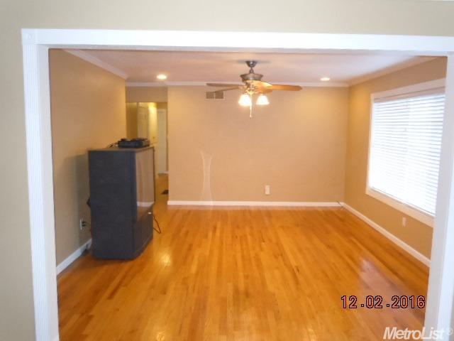 15 W El Campo Ave