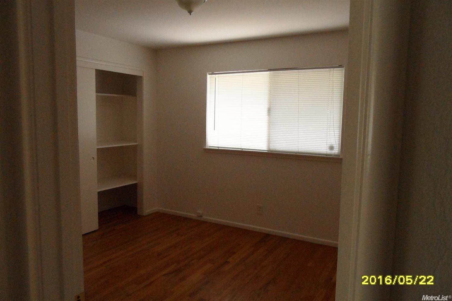 For Sale: 405 W Pardee Ln Stockton, CA 95207