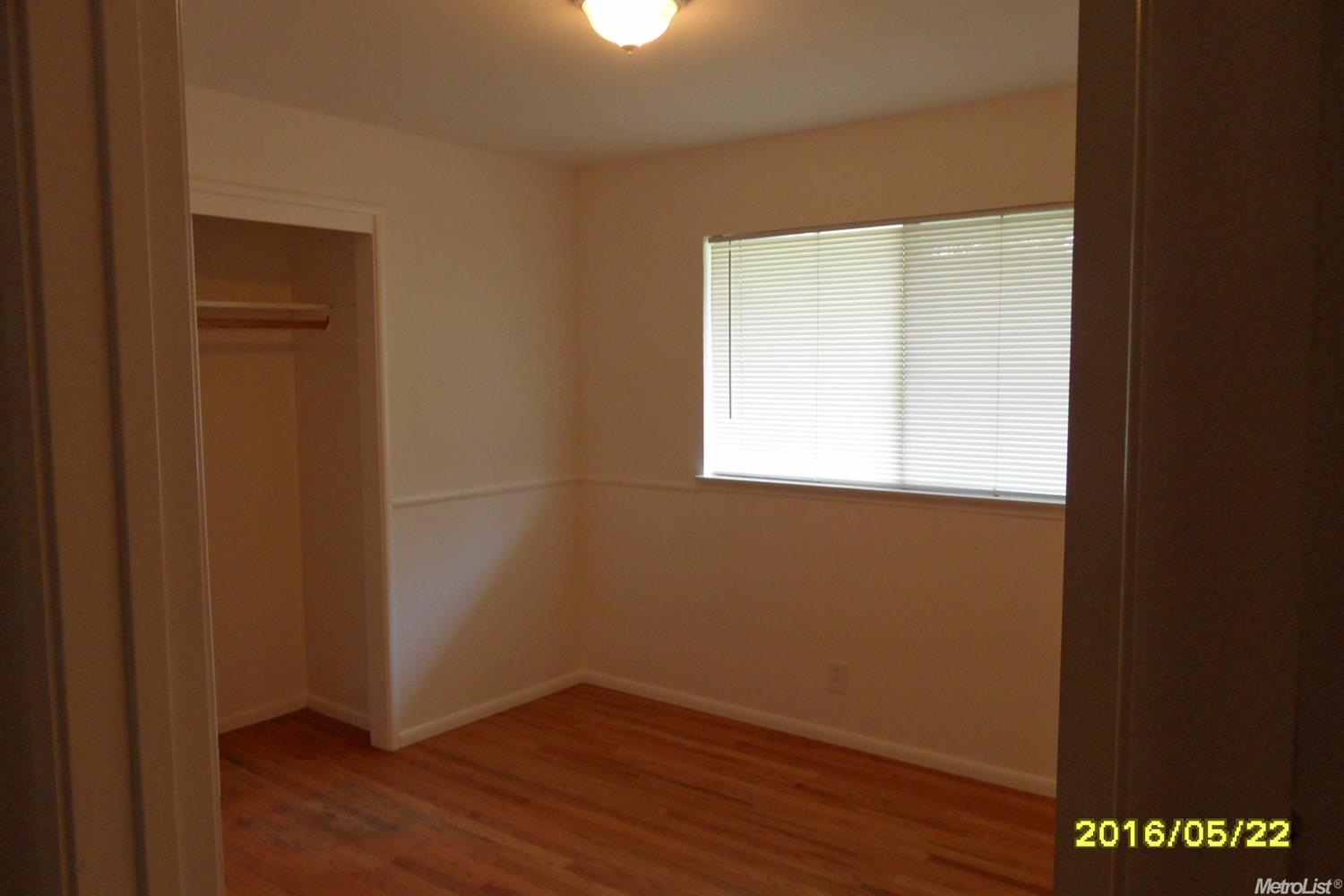 For Sale: 405 W Pardee Ln Stockton, CA 95207