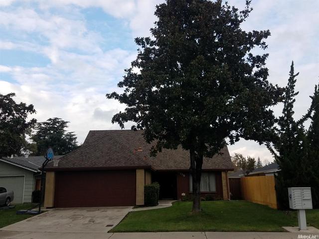 2715 Twin Lakes Ct