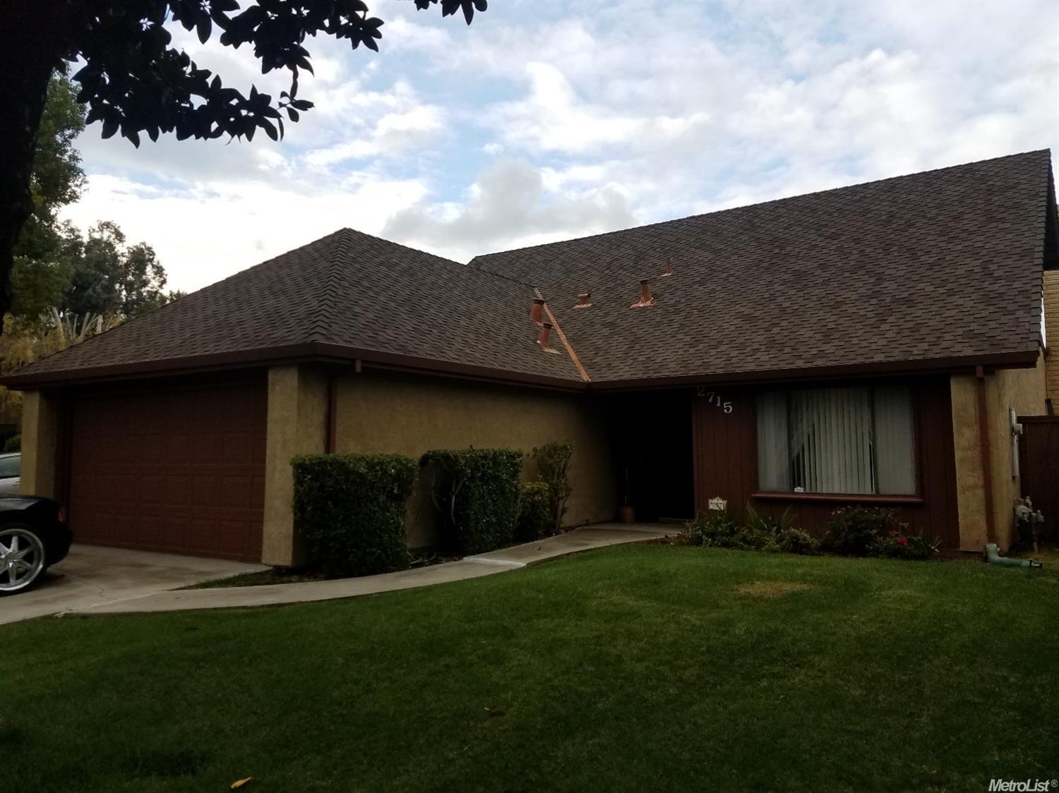 2715 Twin Lakes Ct