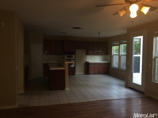 10162 Macon Dr