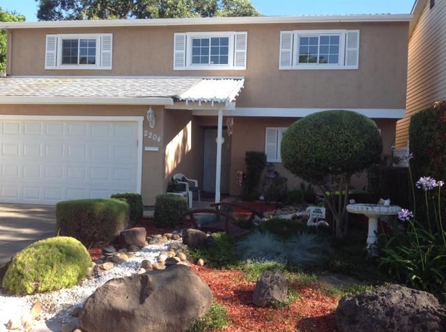2204 Newbury Cir
