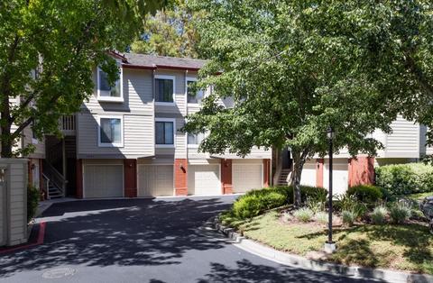 3387 Smoketree Commons Dr