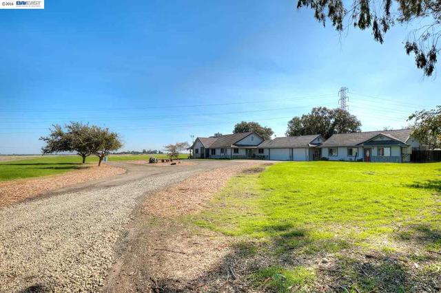 784 Jesse Martinez Dr