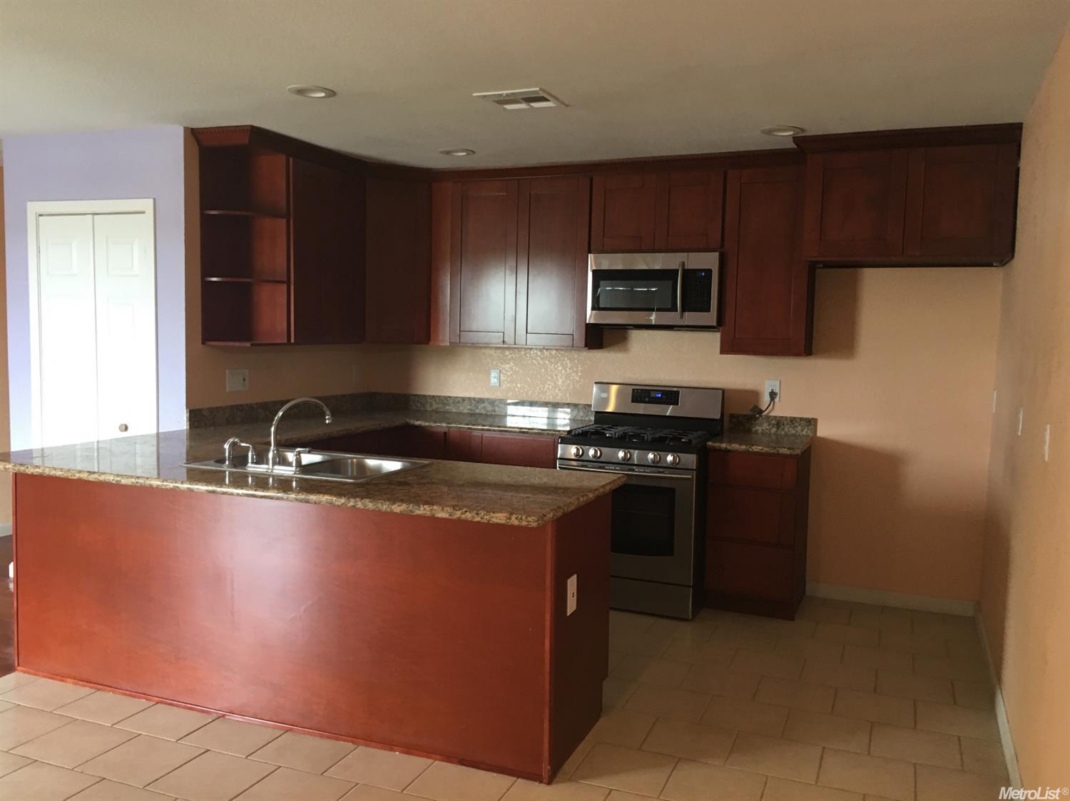 For Sale: 22008 Santa Fe Rd Escalon, CA 95320