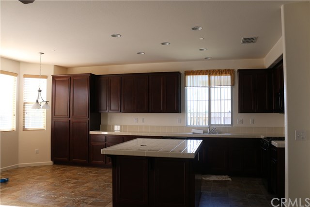 1187 Bellflower Way