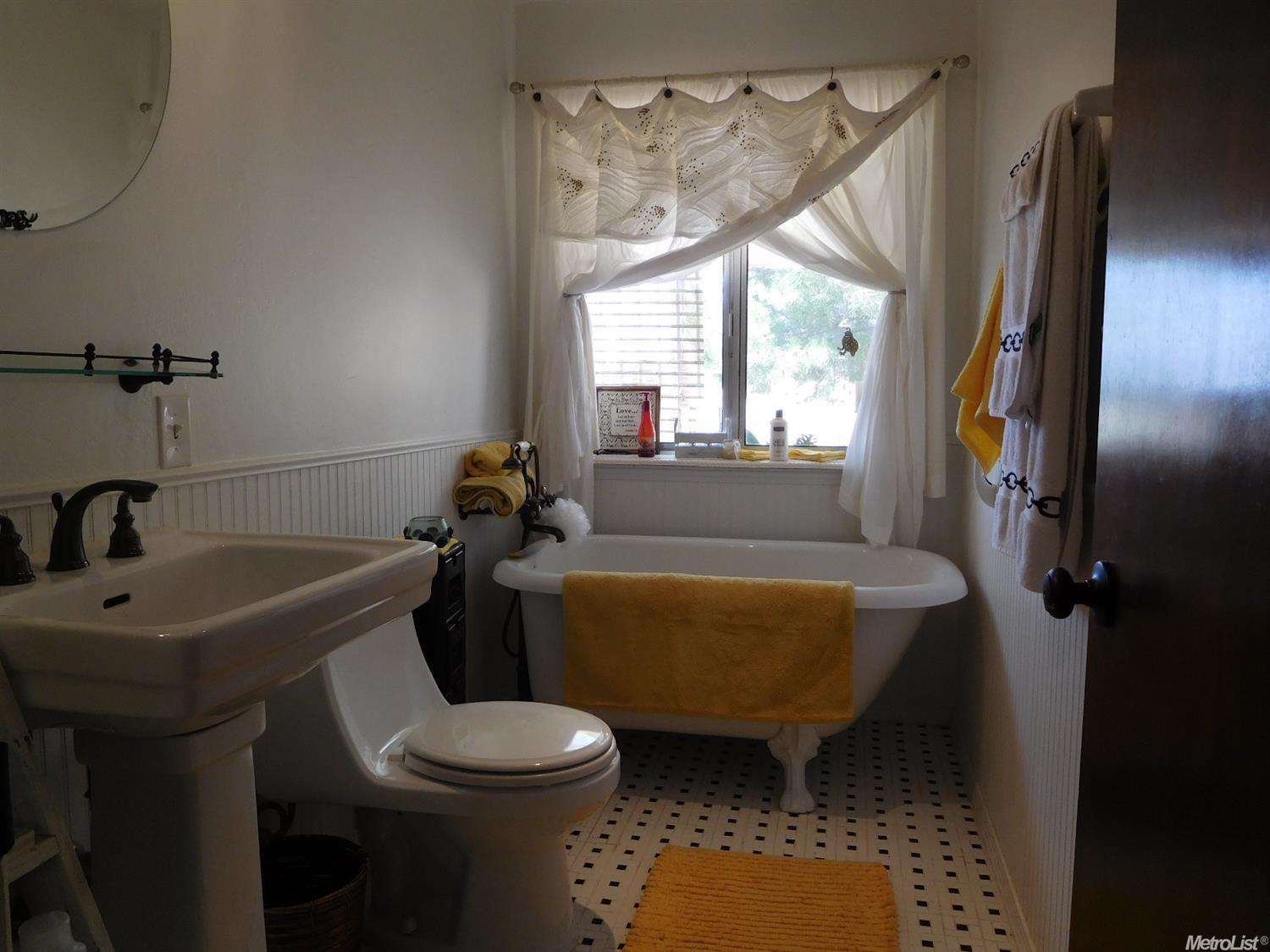 For Sale: 4649 Madreselva St La Grange, CA 95329