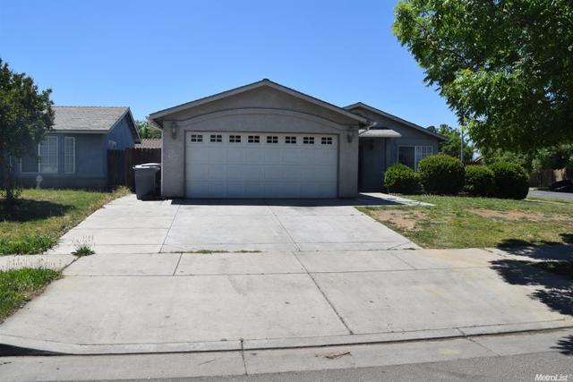 518 Monique St