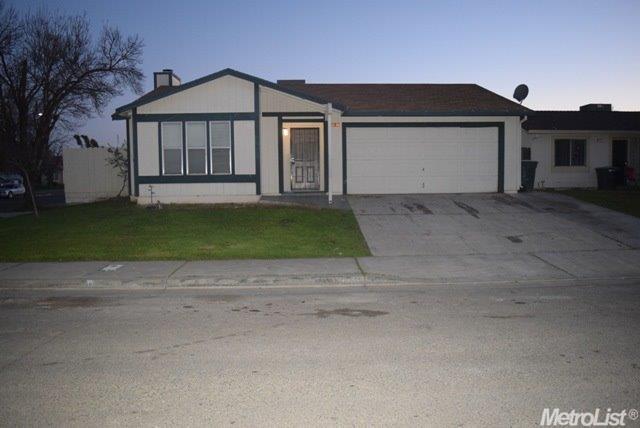 518 Monique St