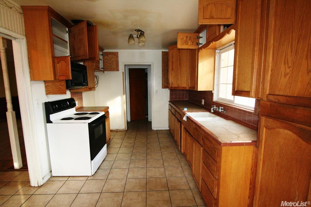 2412 Dana Ln