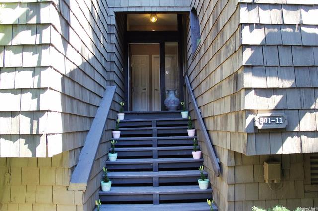 245 High St