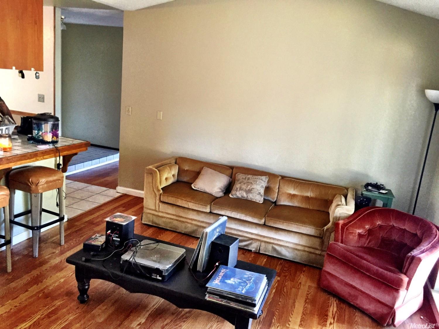 2049 W Rumble Rd