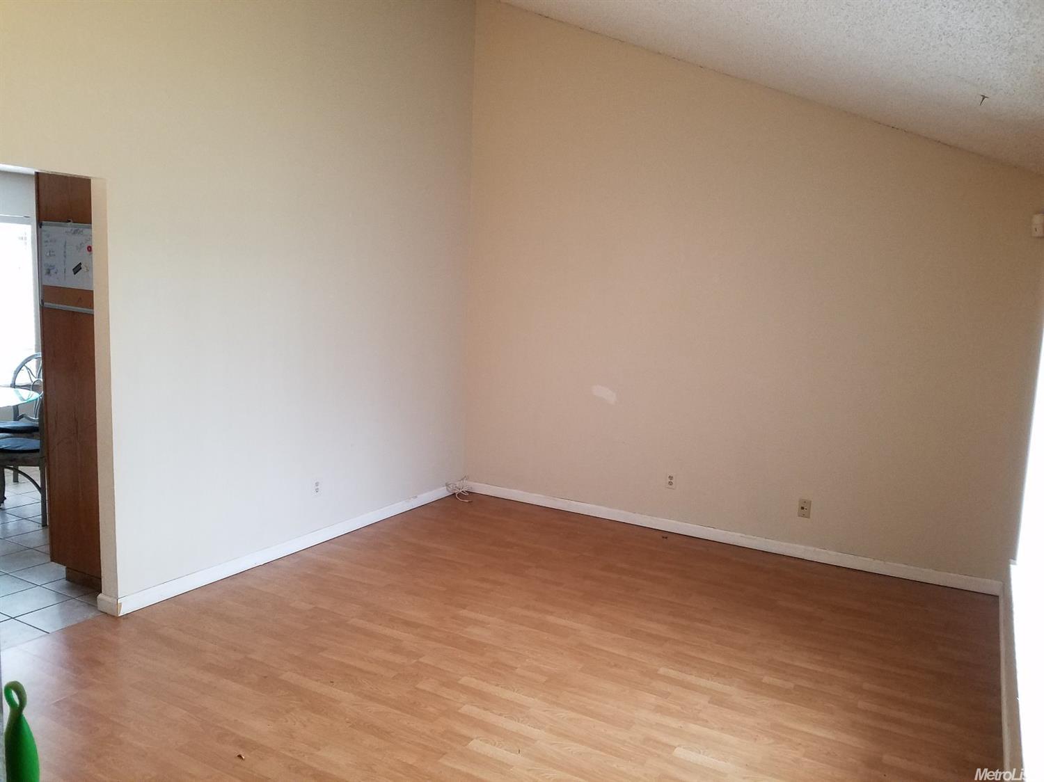 721 Larmuseau Ln