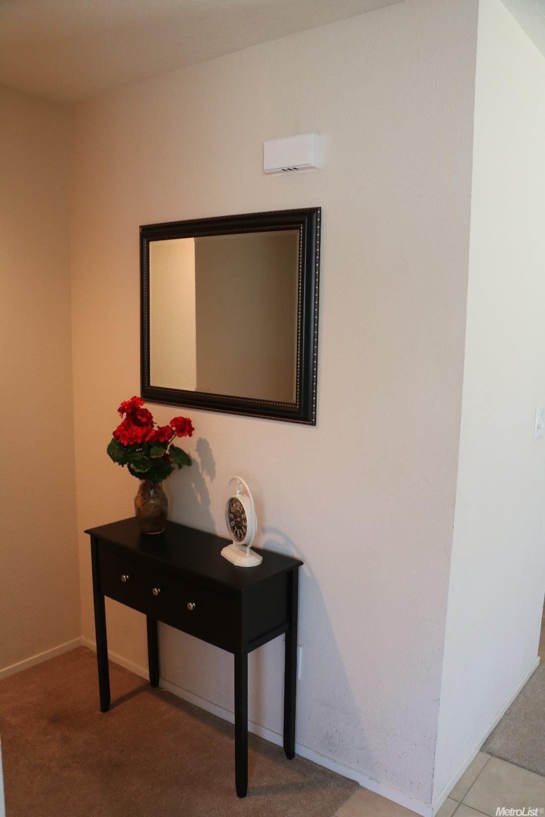 For Sale: 584 Pirinen Ln #E Modesto, CA 95354