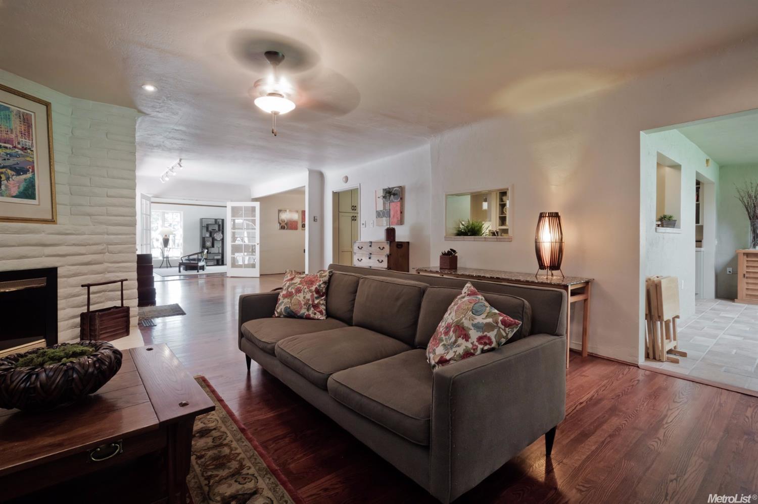 312 Patricia Ln