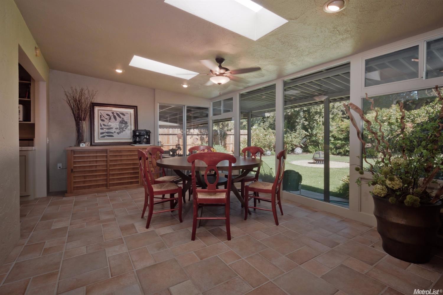 312 Patricia Ln