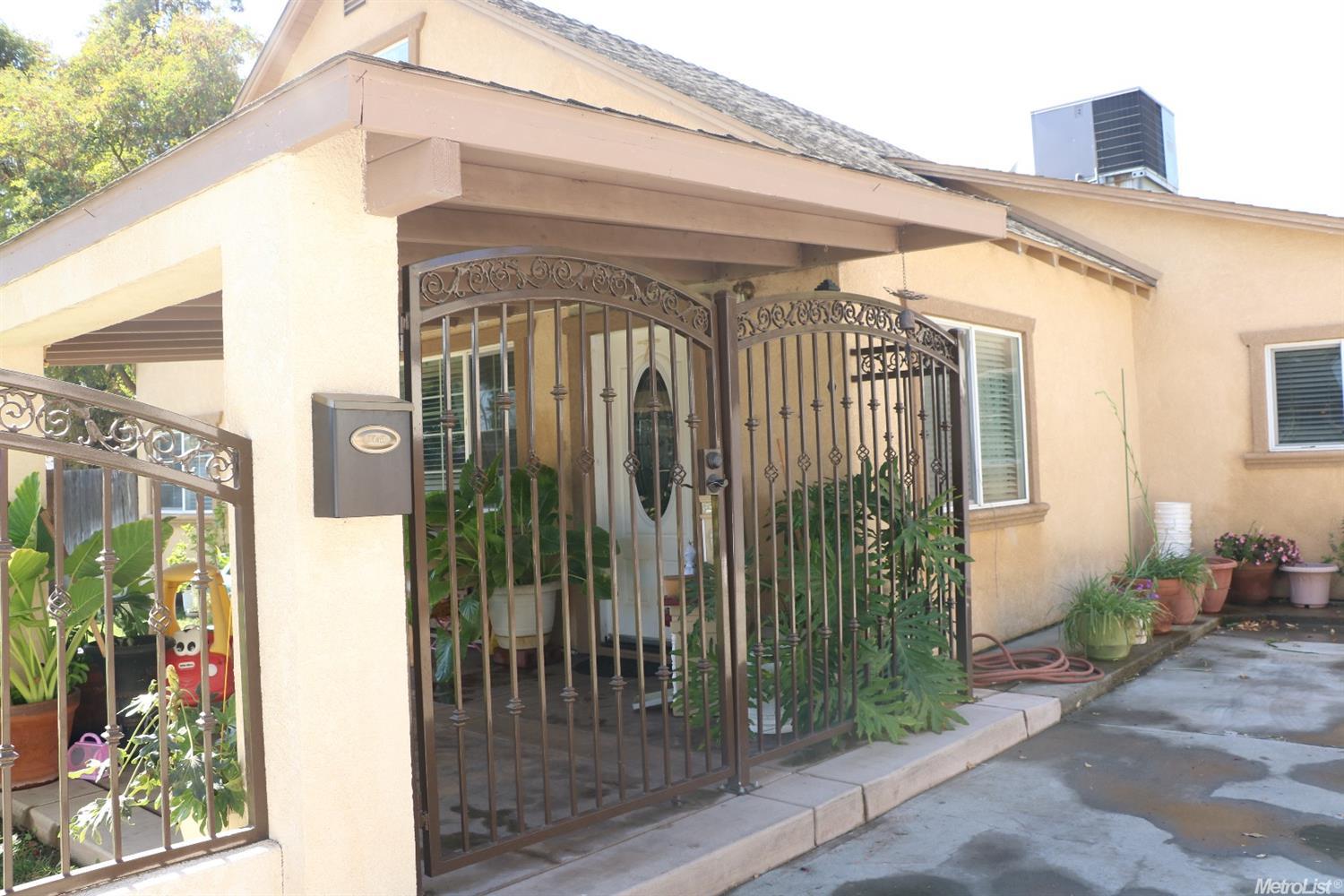 119 Santa Barbara Ave