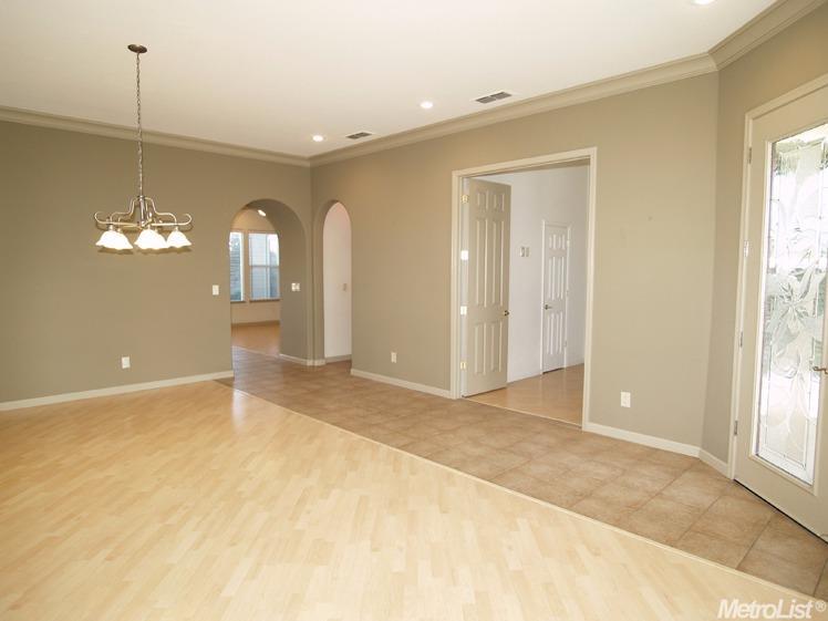 3004 Edgeview Dr