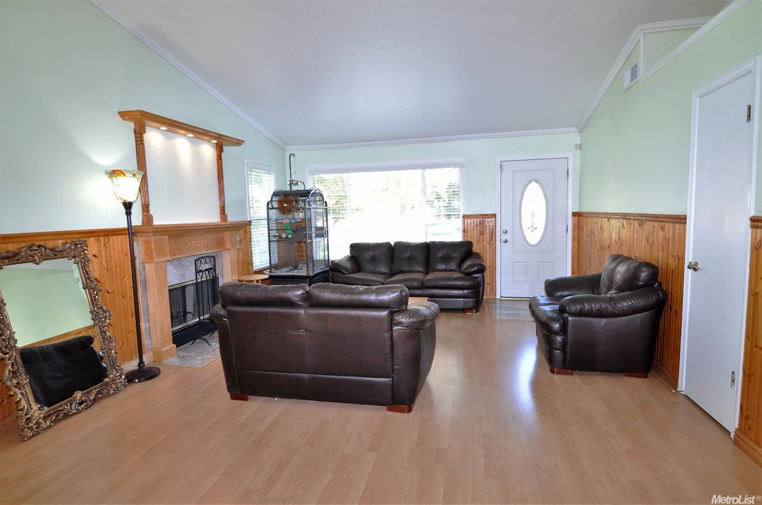245 Gelf Ln