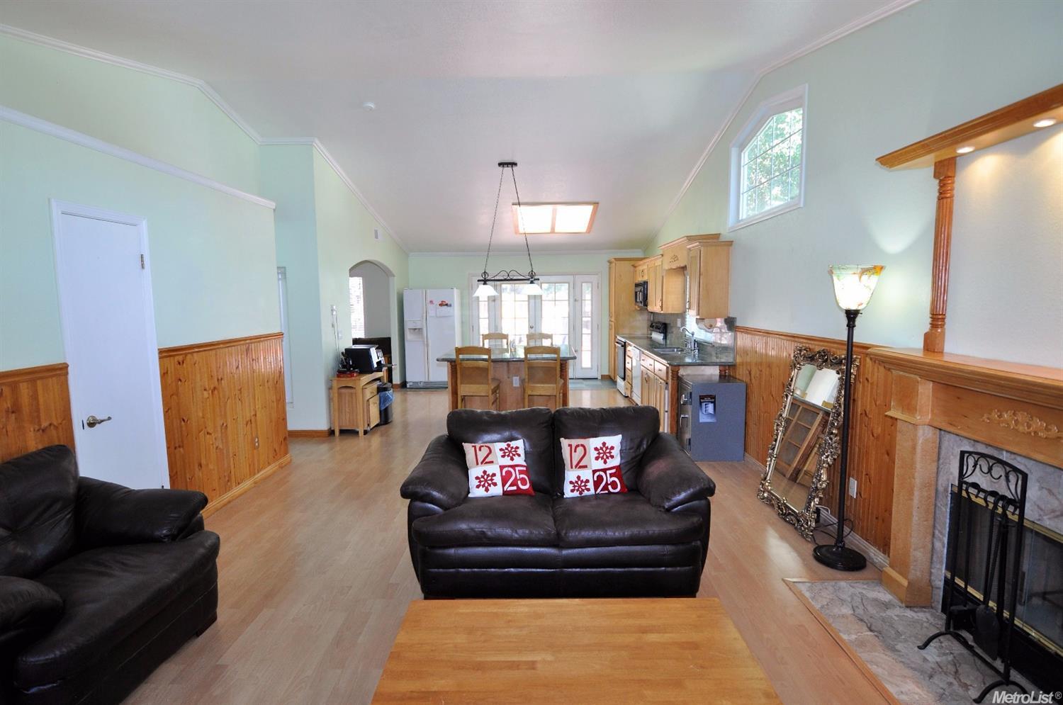 245 Gelf Ln