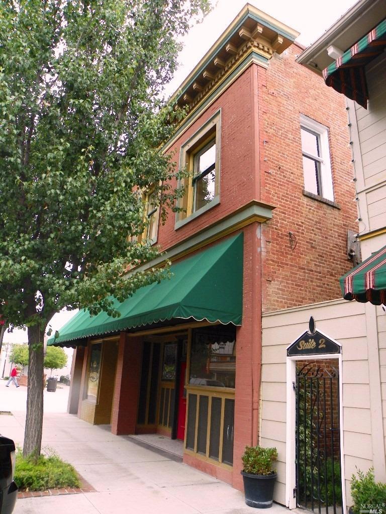 1342 Main St