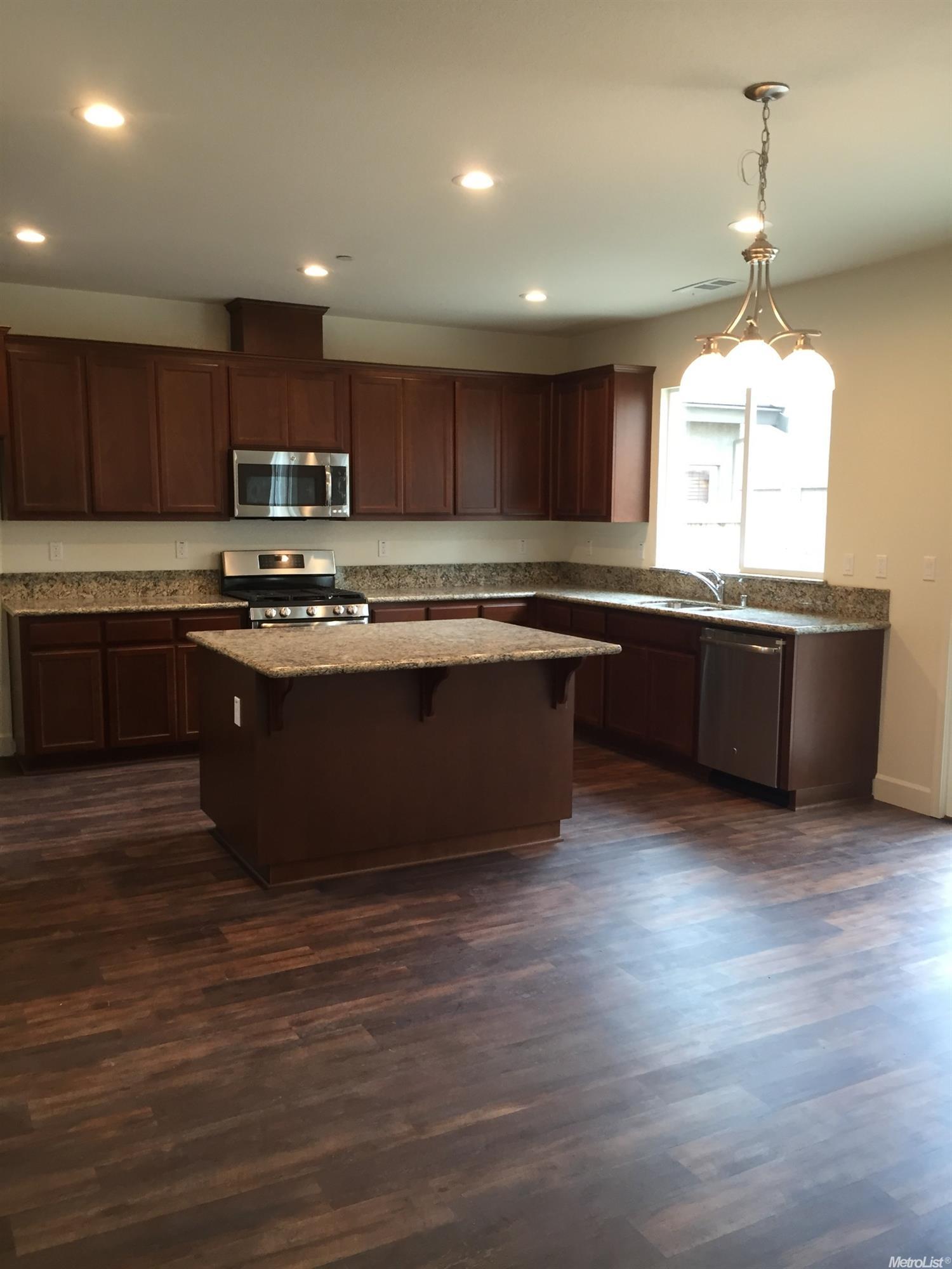 For Sale: 1723 Silver Rdg Oakdale, CA 95361