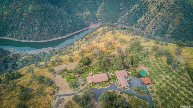 1077 Shoreline Dr