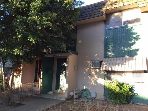 1225 W Beverly Pl