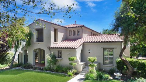 1387 Perry Ct