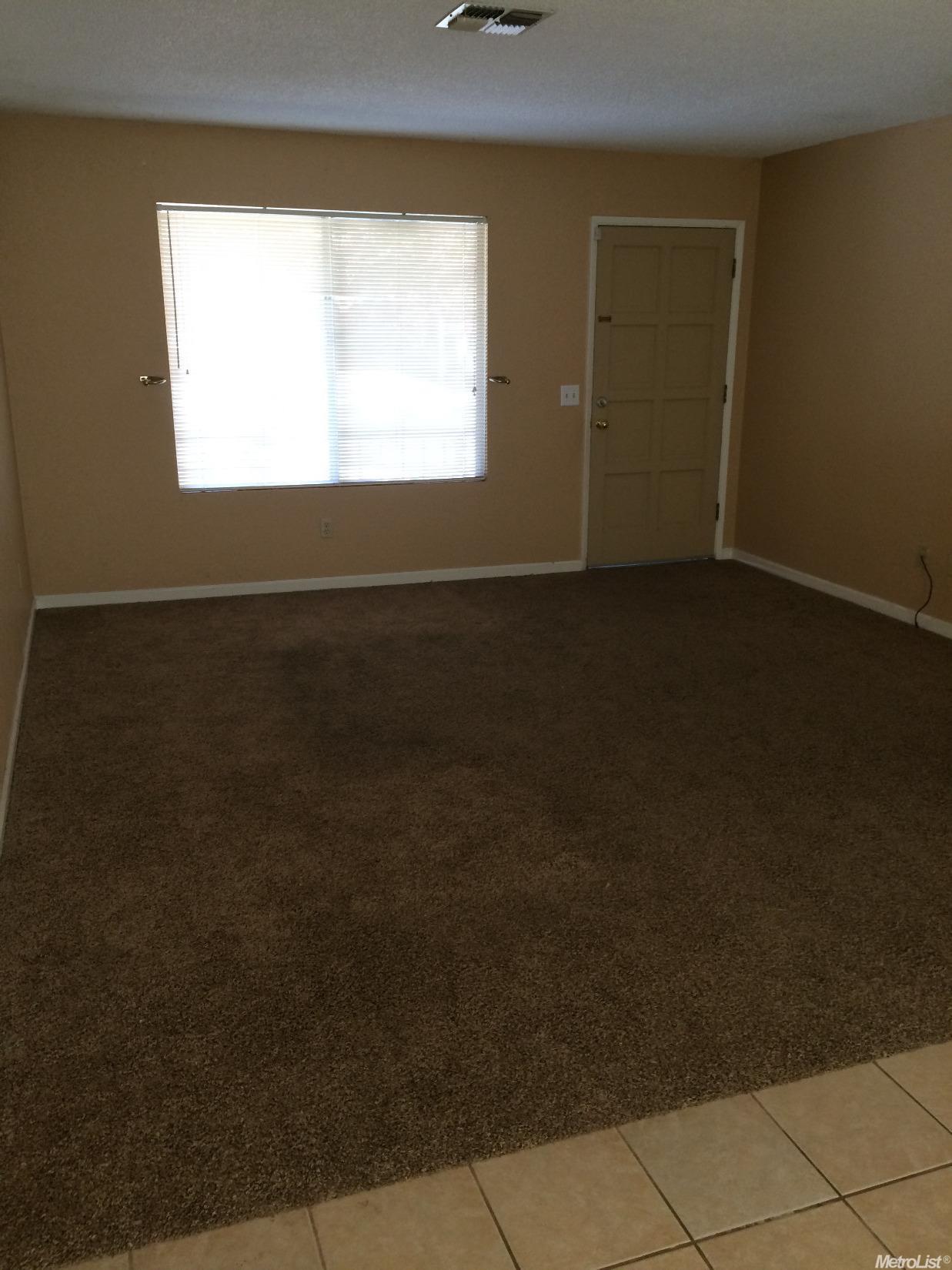 6879 Cindy St