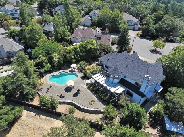 3409 Lake Park Ct