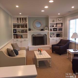 3409 Lake Park Ct