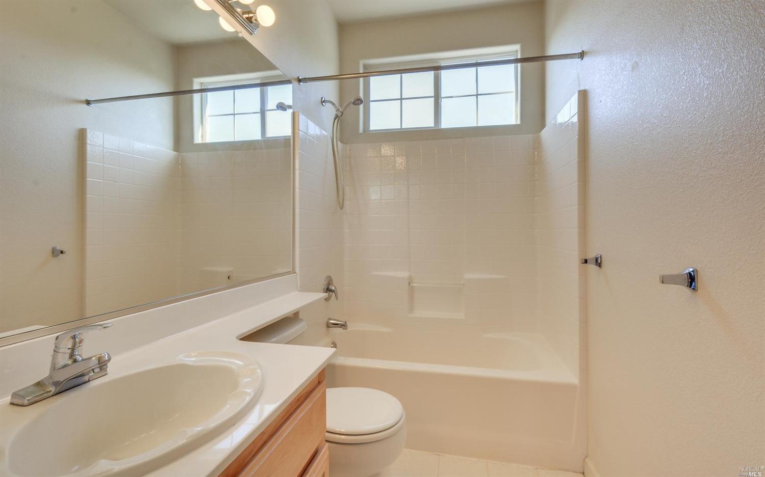 For Sale: 2537 Edgewater Dr Santa Rosa, CA 95407