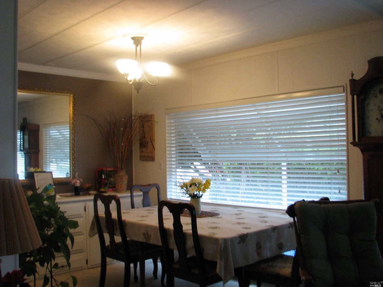 169 Larkspur Dr